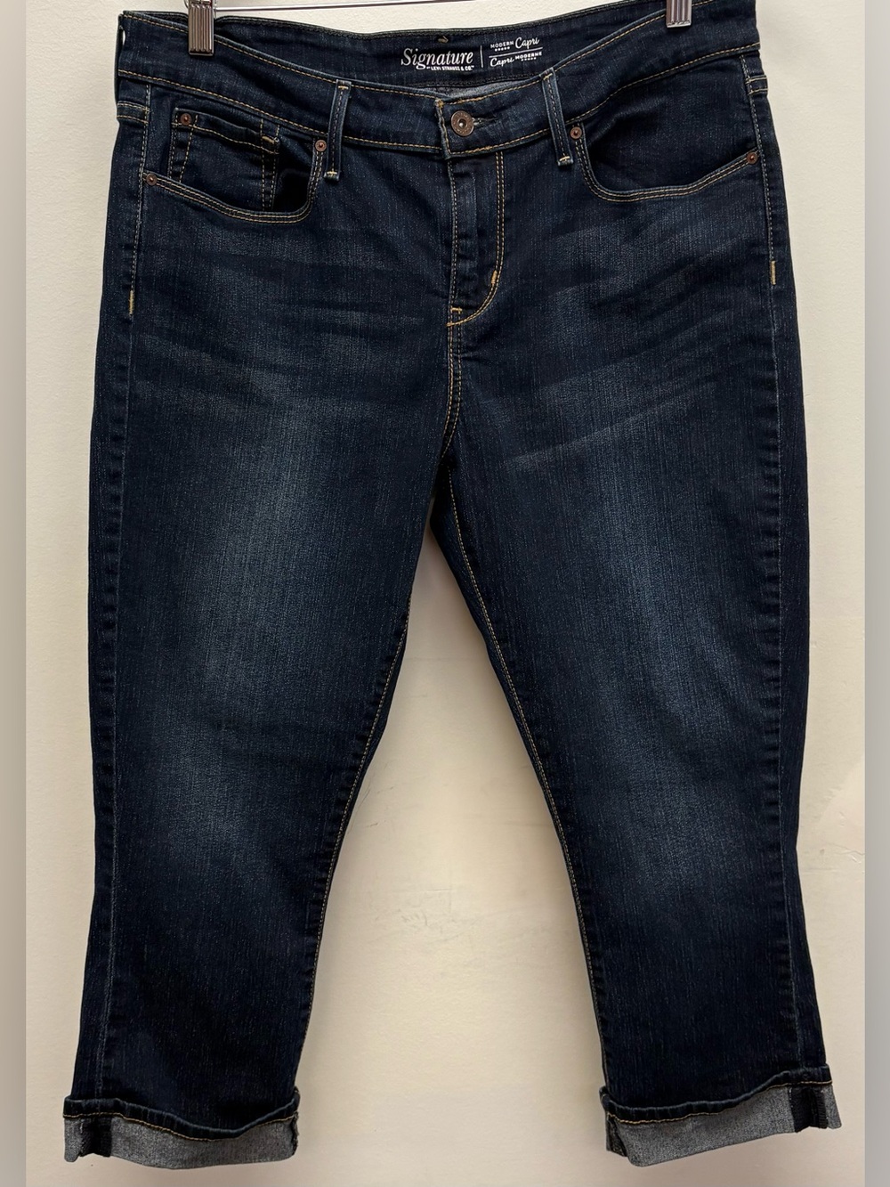 💙 Signature by Levi Strauss Capri Jeans (Size 14 / W32) 💙